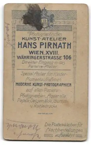 Fotografie Hans Pirnath, Wien, Währingerstr. 106, Junge Dame mit zurückgebundenem Haar