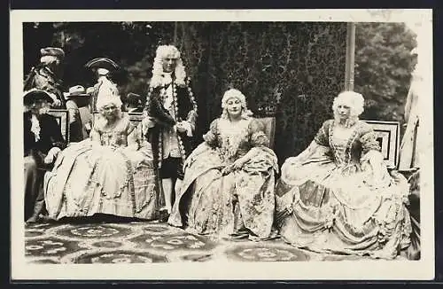 AK Wien, Gartenfest in der Theresianischen Akademie 1930, Szene aus dem Einzug d. Kaiserin Maria Theresia