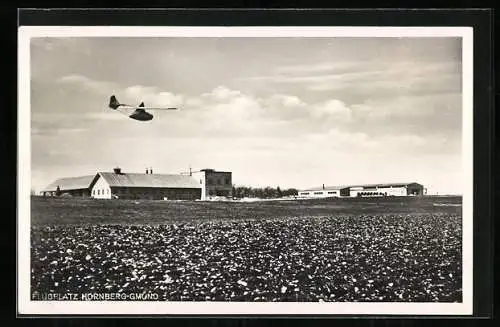 AK Hornberg-Gmünd, Flugplatz, Flugzeug bei der Landung