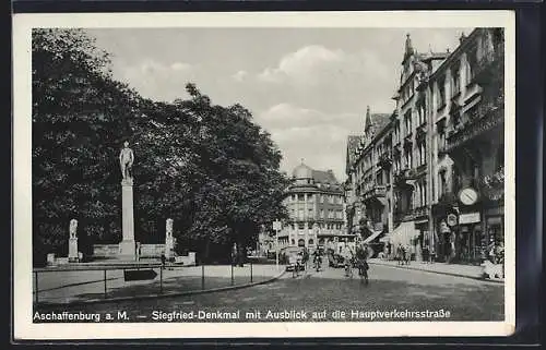 AK Aschaffenburg, Siegfried-Denkmal mit Ausblick auf die Hauptverkehrsstrasse