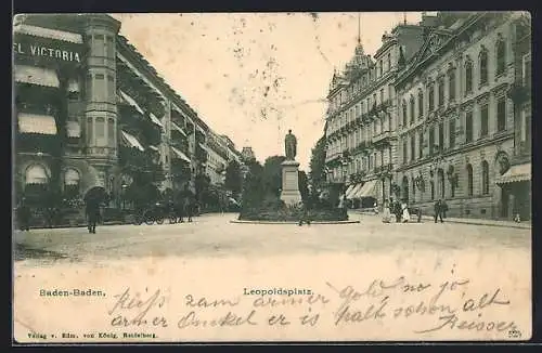 AK Baden-Baden, Hotel Victoria am Leopoldsplatz mit Denkmal