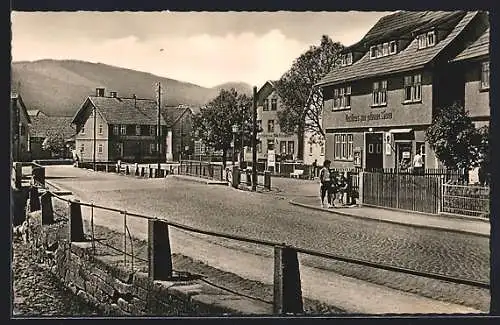 AK Floh, Strassenpartie mit Gasthaus zum goldenen Löwen