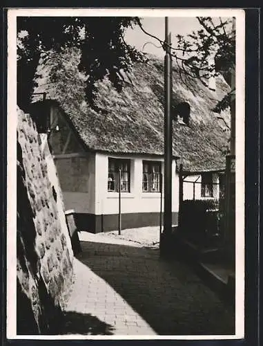 AK Hamburg-Blankenese, Strassenpartie am Hang