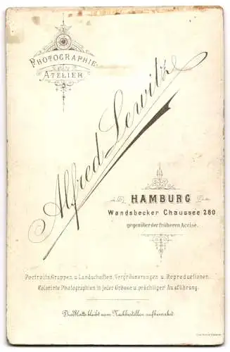 Fotografie Alfred Lonitz, Hamburg, Wandsbecker Chaussee 280, Junger Herr im Anzug