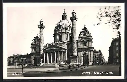 AK Wien, Karlskirche mit Strassenpartie