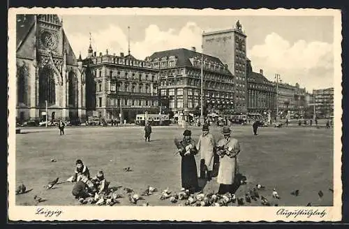AK Leipzig, Taubenfütterung auf dem Augustusplatz