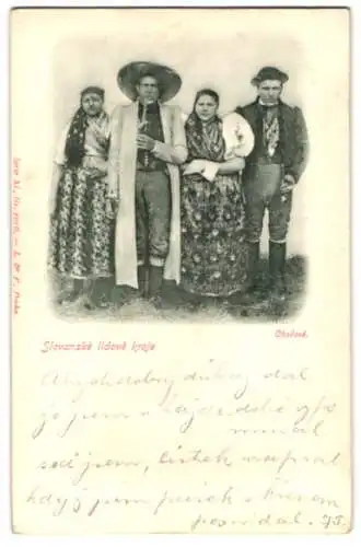 Relief-AK Slovanské lidové kroje Chodové, Slowakischen in Tracht