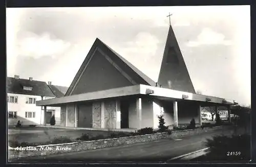 AK Aderklaa, Die Kirche