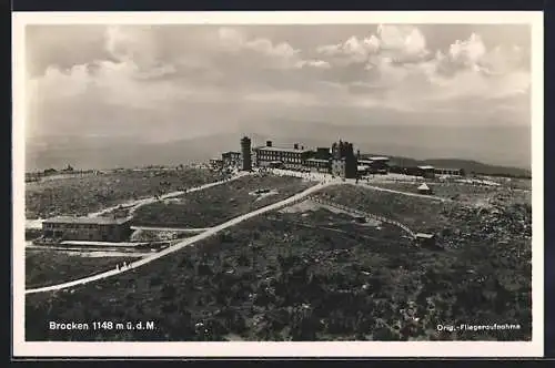 AK Brocken i. H., Gipfel mit Hotel, Fliegeraufnahme