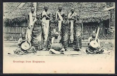 AK Penang, Frauen und Männer in Trachten, Zwei Frauen mit Musikinstrumenten