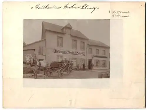 Fotografie Buss & Kupfer, Bad Kreuznach, Ansicht Strohn, Gasthaus zur Stohner Schweiz, Pferdekutsche