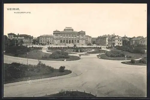 AK Weimar / Thüringen, Museumsplatz mit Parkanlagen
