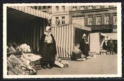AK Aachen, Marktfrauen am Rathaus