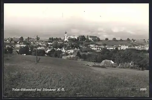 AK Velm-Götzendorf bei Dürnkrut, Teilansicht mit Kirche