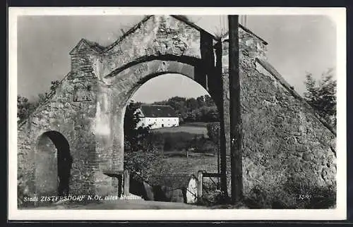 AK Zistersdorf /N. Oe., Altes Stadttor