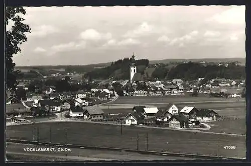 AK Vöcklamarkt /O. Ö., Gesamtansicht aus der Vogelschau