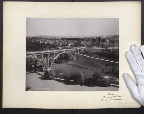 Fotografie Lichtdruck unbekannter Fotograf, Ansicht Bern, Kirchfeldbrücke, Blick zum histor. Museum vom Hotel Bellevue