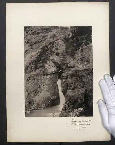 Fotografie unbekannter Fotograf, Ansicht Lauterbrunnen, Blick auf den Trümmelbach Wasserfall im Lauterbrunnenthal, 1900