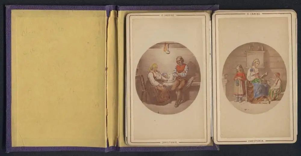 Fotoalbum mit 10 Fotografien Leporello Bondeliv i Norge, Tracht Norwegen, Bauernleben, Hochzeit, Handkoloriert 2