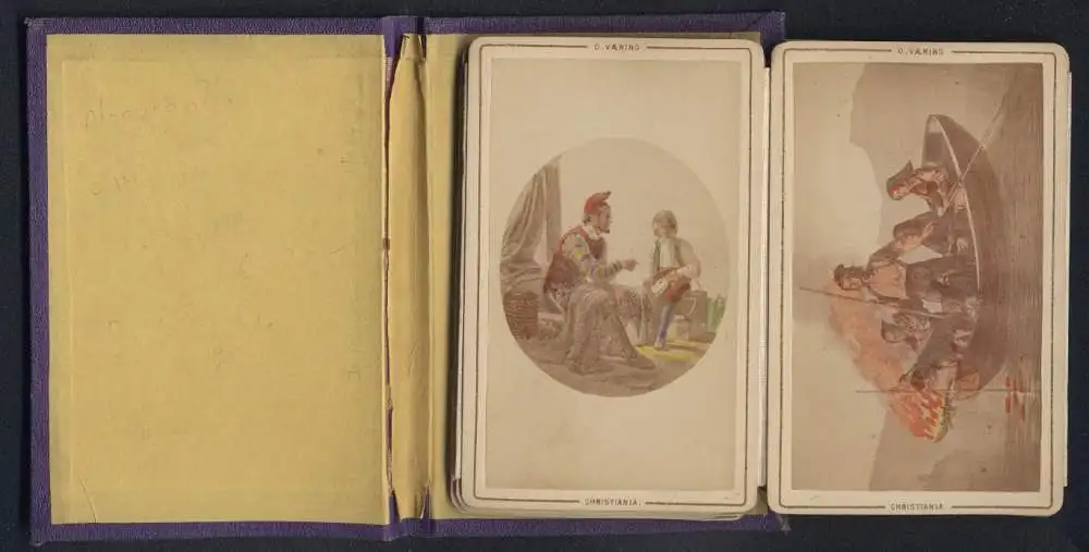 Fotoalbum mit 10 Fotografien Leporello Bondeliv i Norge, Tracht Norwegen, Bauernleben, Hochzeit, Handkoloriert 3