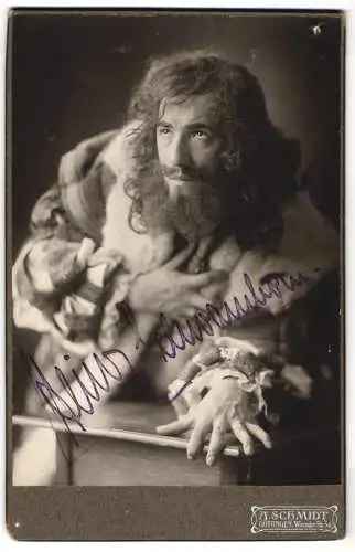 Fotografie A. Schmidt, Göttingen, Schauspieler Hein Schwamborn im Rollenkostüm, mit Autograph