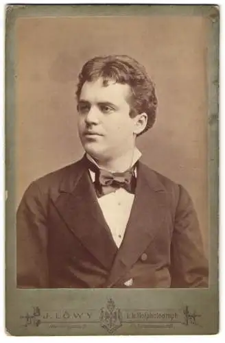 Fotografie J. Löwy, Wien, junger Opernsänger Siegmund Weltlinger, Rückseite mit Autograph, 1879