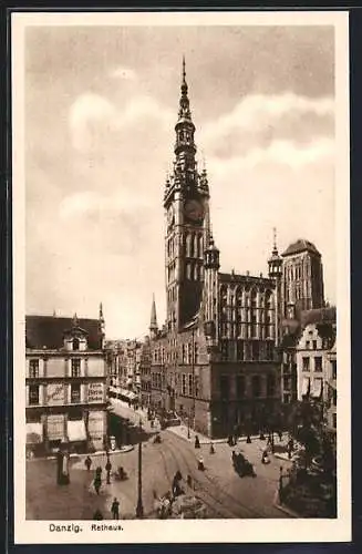 AK Danzig, Strassenpartie am Rathaus