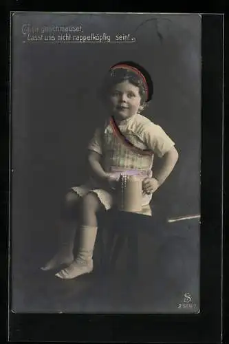 Foto-AK L.J. & F.F. Nr. 2389 /7: Kleiner Junge mit Bierkrug