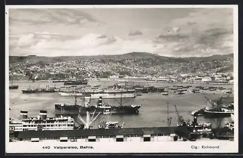 AK Valparaiso, Schiffe im Hafen