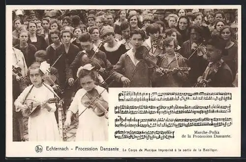 AK Echternach, Procession Dansante, Le Corps de Musique improvisé à la sortie de la Basilique