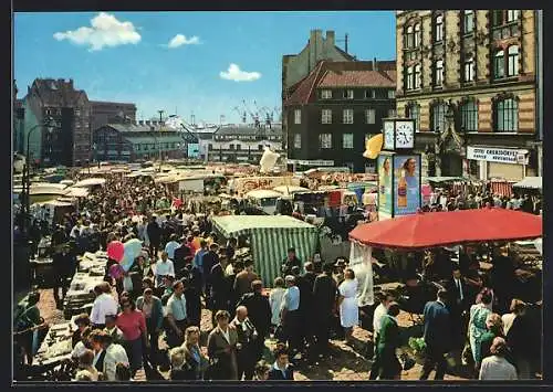 AK Hamburg-St. Pauli, Fischmarkt mit Besuchern