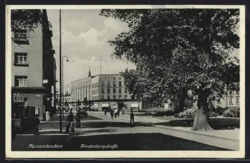 AK Kaiserslautern, Hindenburgstrasse mit Eisdiele
