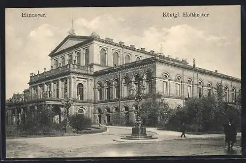 AK Hannover, Königliches Hoftheater mit Strassenpartie