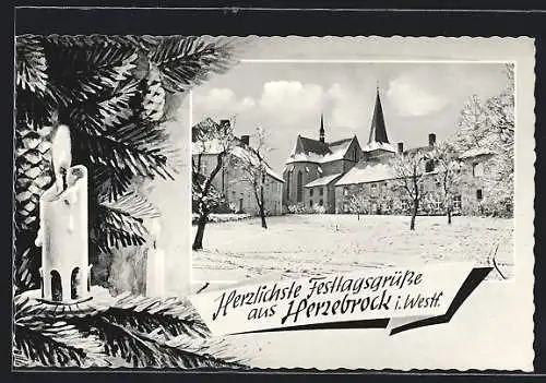 AK Herzebrock i. Westf., Strassenpartie mit Kirche im Schnee, Tannenbaum mit Kerze, Festtagsgruss