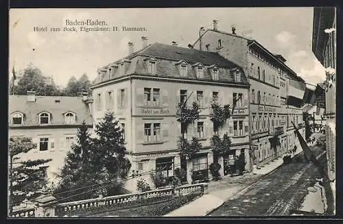 AK Baden-Baden, Strasse des Ortes mit Hotel zum Bock von H. Baumann