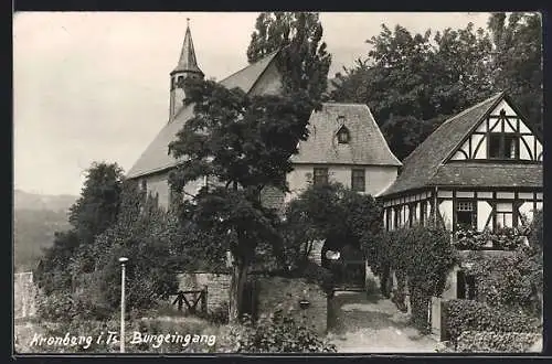AK Kronberg, Burgeingang