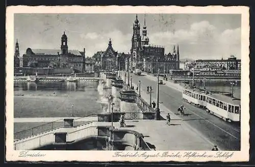 AK Dresden, Friedrich-August-Brücke mit Hofkirche und Schloss