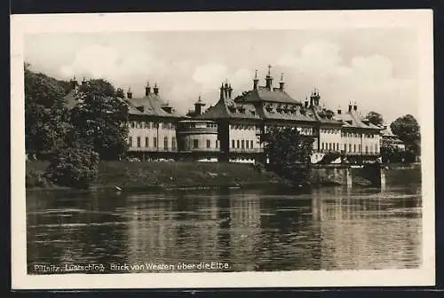 AK Dresden-Pillnitz, Lustschloss, von der Elbe gesehen
