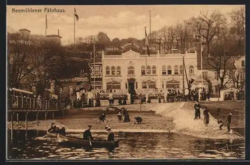 AK Hamburg, Gaststätte Neumühlener Fährhaus mit Steg vom Wasser aus