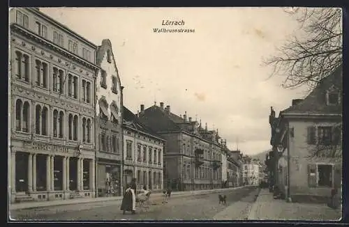 AK Lörrach, Wallbrunnstrasse mit Löwen-Apotheke