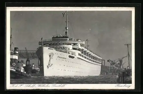 AK Passagierschiff K. d. F.-Schiff Wilhelm Gustloff verlässt den Hafen