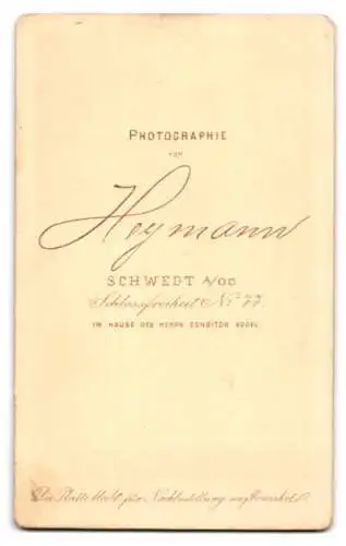 Fotografie A. Heymann, Schwedt a. O., Kleines Kind im Samtkleid