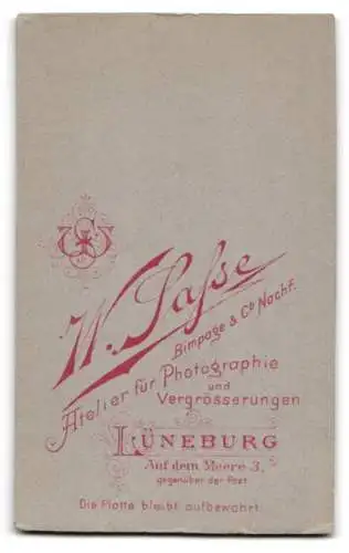 Fotografie W. Pfalz, Lüneburg, Auf dem Meere 3, Jugendlicher in Weste und Fliege