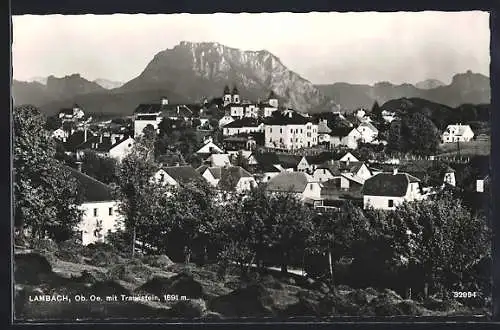AK Lambach /O. Ö., Ortsansicht mit Traunstein