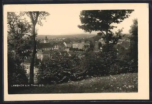 AK Lambach a./ d. Traun, Teilansicht vom Berg aus