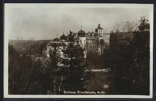 AK Ernstbrunn /N. Oe., Schloss aus der Vogelschau