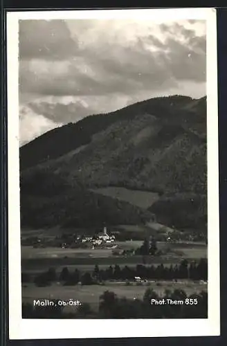 AK Molln /Ob.-Öst., Ortsansicht gegen Berglandschaft