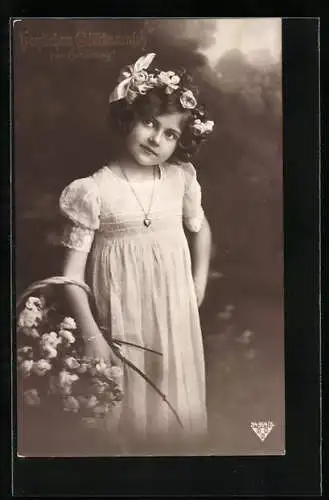 Foto-AK BNK Nr. 34364 /5: Mädchen im Kleid mit Blumenkorb, Geburtstagsgruss