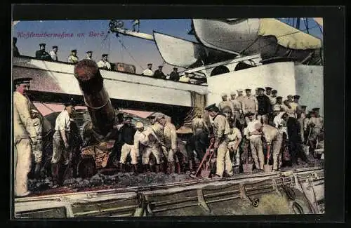 AK Kohlenübernahme an Bord eines Kriegsschiffes