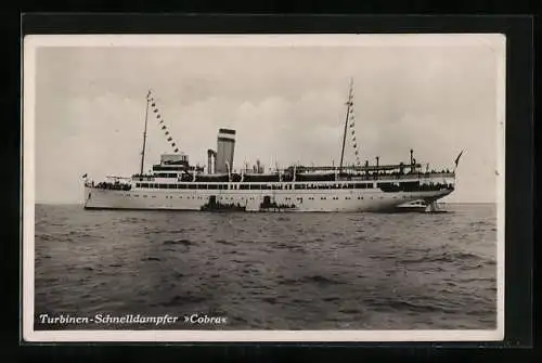 AK Turbinen-Schnelldampfer Cobra in Flaggengala